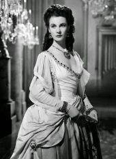 Vivien Leigh in That Hamilton Woman 1941 costumes